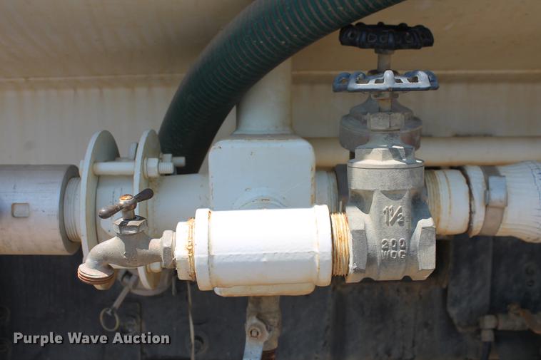 image for item DB5201 2015 International DuraStar 4300 water truck