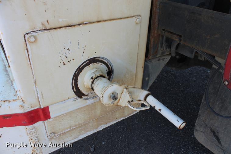 image for item DB5201 2015 International DuraStar 4300 water truck