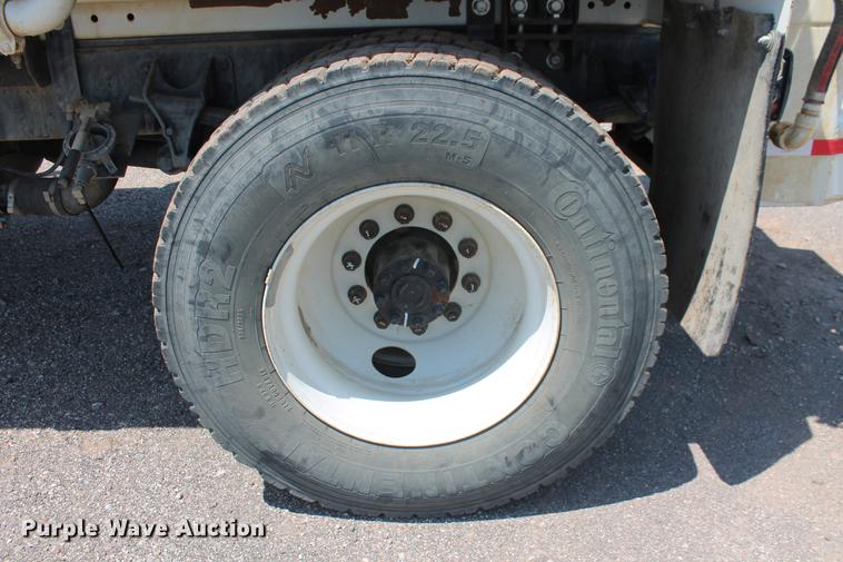 image for item DB5201 2015 International DuraStar 4300 water truck