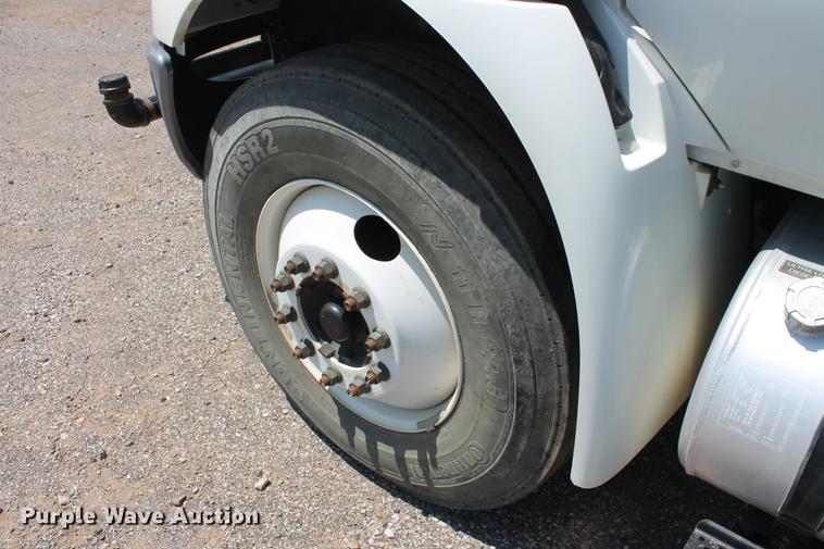 image for item DB5201 2015 International DuraStar 4300 water truck