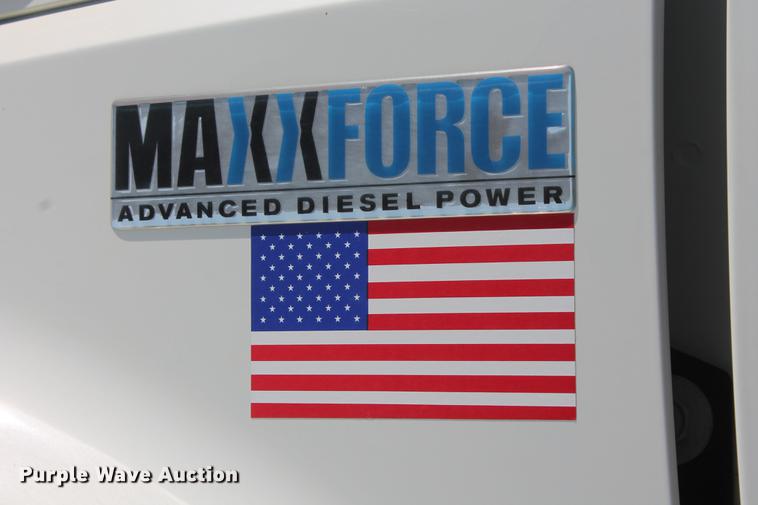 image for item DB5201 2015 International DuraStar 4300 water truck