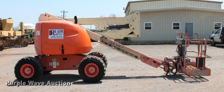 image for item DB5205 2000 JLG 450A boom lift