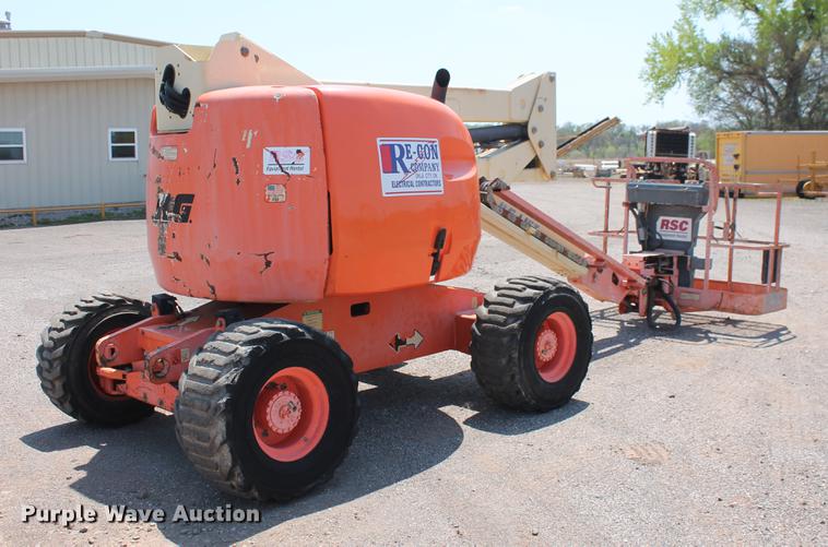 image for item DB5205 2000 JLG 450A boom lift