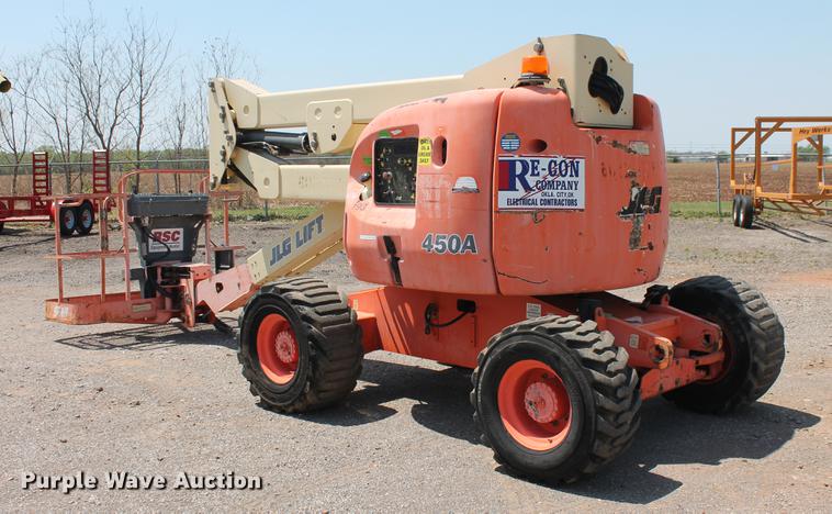image for item DB5205 2000 JLG 450A boom lift