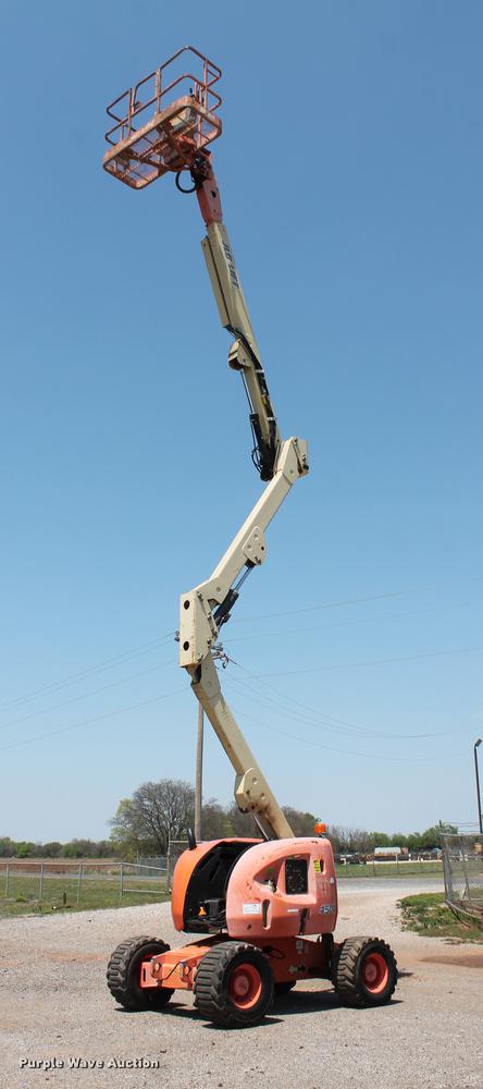 image for item DB5205 2000 JLG 450A boom lift