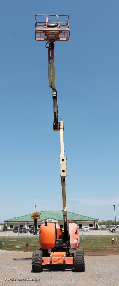 image for item DB5205 2000 JLG 450A boom lift