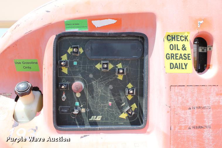 image for item DB5205 2000 JLG 450A boom lift