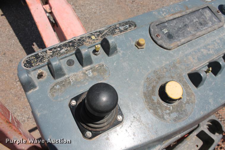 image for item DB5205 2000 JLG 450A boom lift