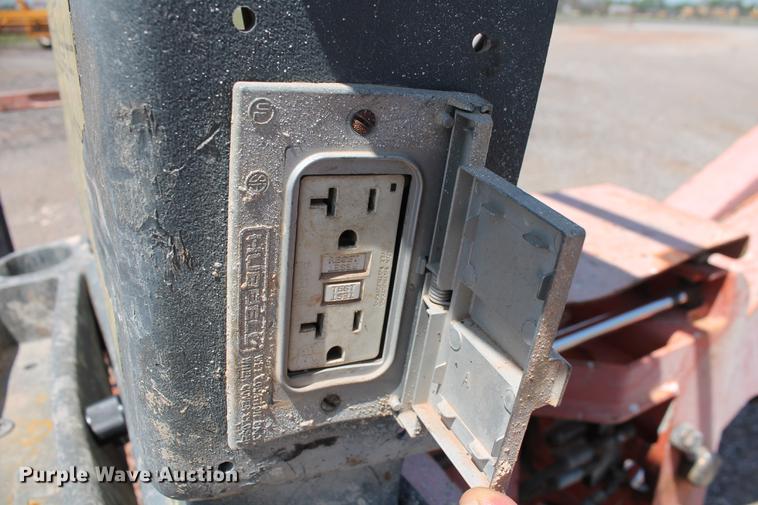 image for item DB5205 2000 JLG 450A boom lift