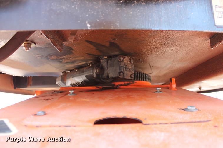 image for item DB5205 2000 JLG 450A boom lift