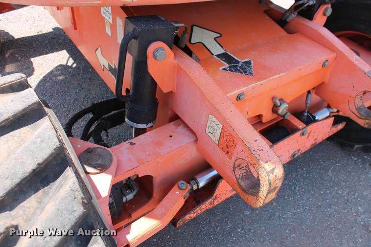 image for item DB5205 2000 JLG 450A boom lift
