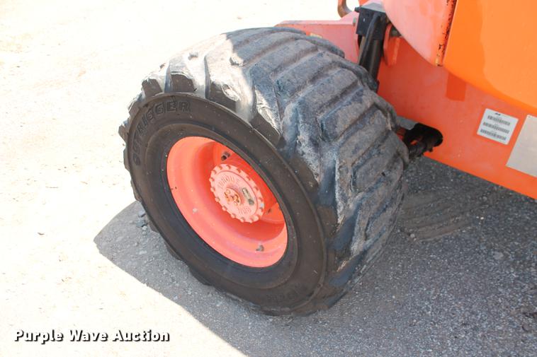 image for item DB5205 2000 JLG 450A boom lift