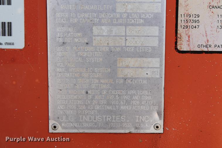 image for item DB5205 2000 JLG 450A boom lift