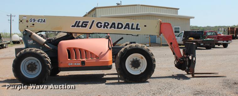image for item DB5206 2004 JLG Gradall G9-43A telehandler