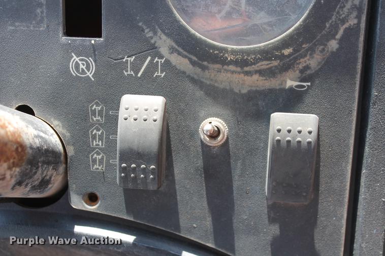 image for item DB5206 2004 JLG Gradall G9-43A telehandler