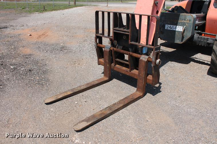 image for item DB5206 2004 JLG Gradall G9-43A telehandler