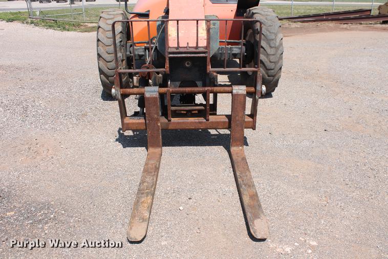 image for item DB5206 2004 JLG Gradall G9-43A telehandler