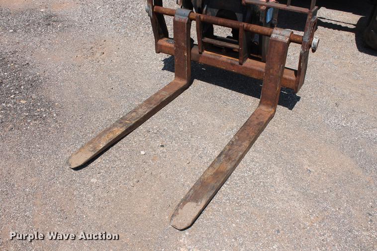 image for item DB5206 2004 JLG Gradall G9-43A telehandler