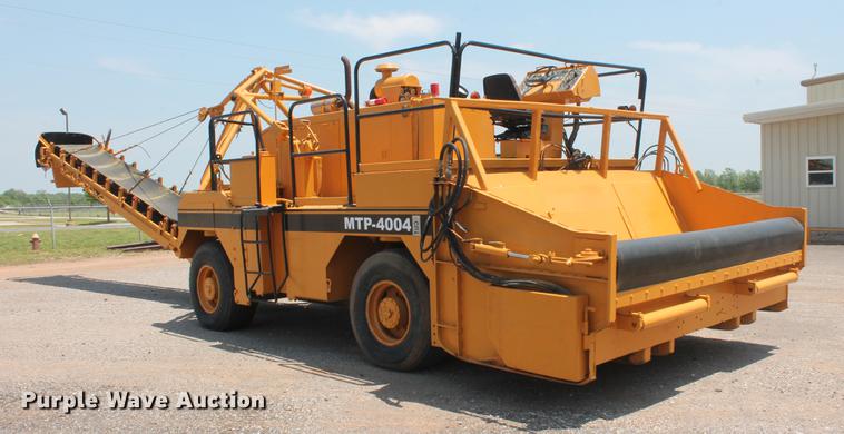 image for item DB5207 1999 CMI MTP4004CP concrete placer