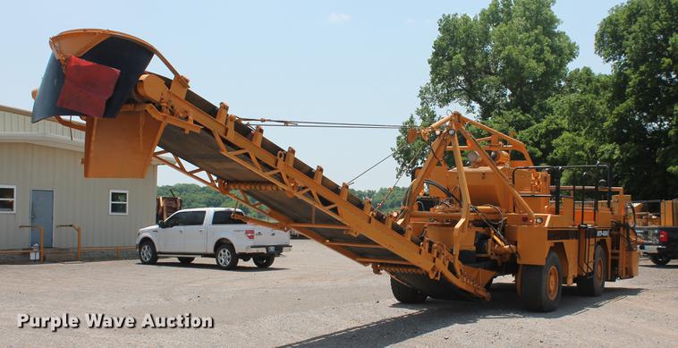 image for item DB5207 1999 CMI MTP4004CP concrete placer