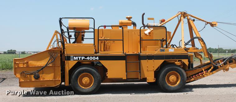 image for item DB5207 1999 CMI MTP4004CP concrete placer