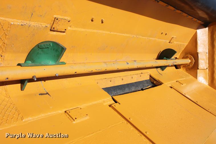 image for item DB5207 1999 CMI MTP4004CP concrete placer