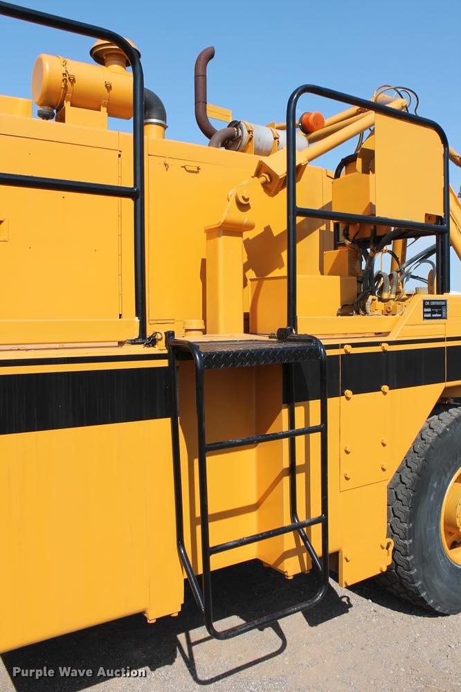 image for item DB5207 1999 CMI MTP4004CP concrete placer