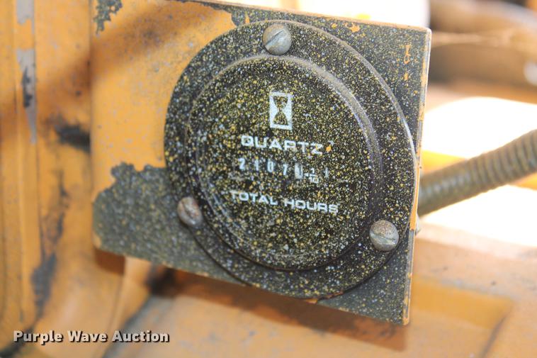 image for item DB5207 1999 CMI MTP4004CP concrete placer