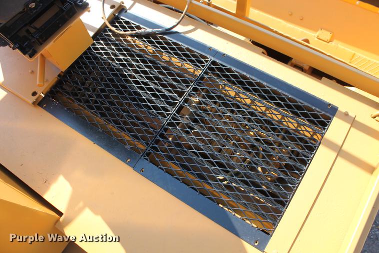 image for item DB5207 1999 CMI MTP4004CP concrete placer