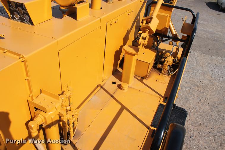 image for item DB5207 1999 CMI MTP4004CP concrete placer