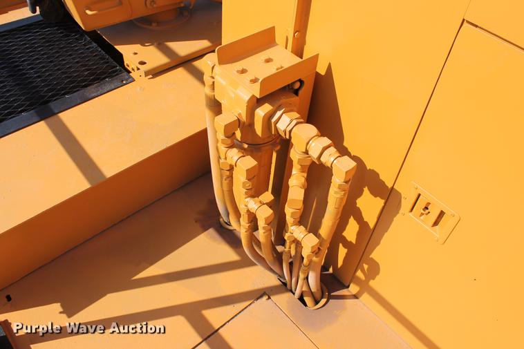 image for item DB5207 1999 CMI MTP4004CP concrete placer