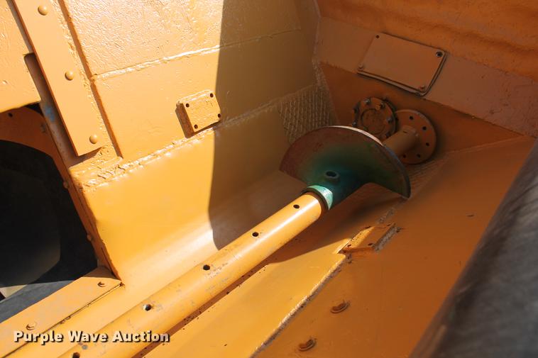 image for item DB5207 1999 CMI MTP4004CP concrete placer