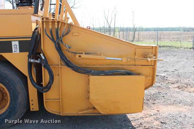 image for item DB5207 1999 CMI MTP4004CP concrete placer