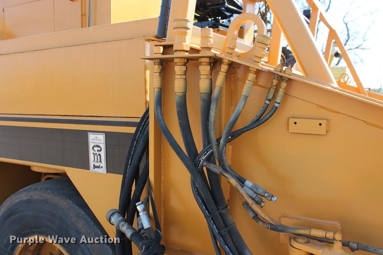 image for item DB5207 1999 CMI MTP4004CP concrete placer