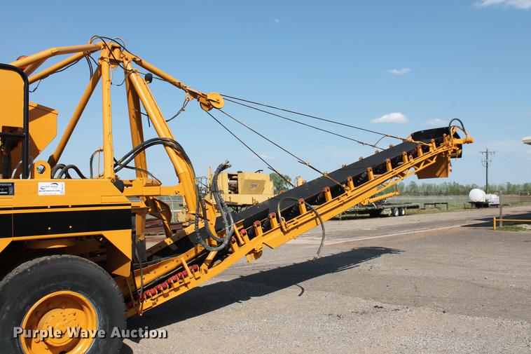 image for item DB5207 1999 CMI MTP4004CP concrete placer