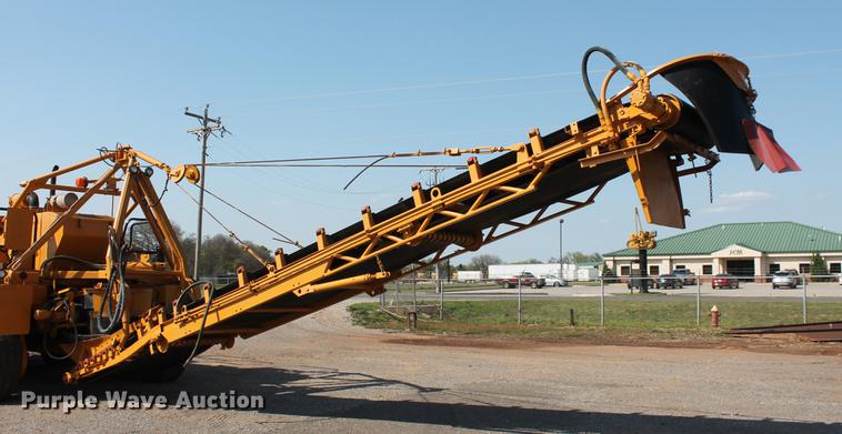 image for item DB5207 1999 CMI MTP4004CP concrete placer