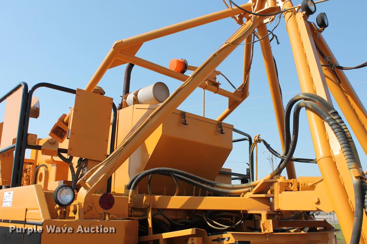 image for item DB5207 1999 CMI MTP4004CP concrete placer