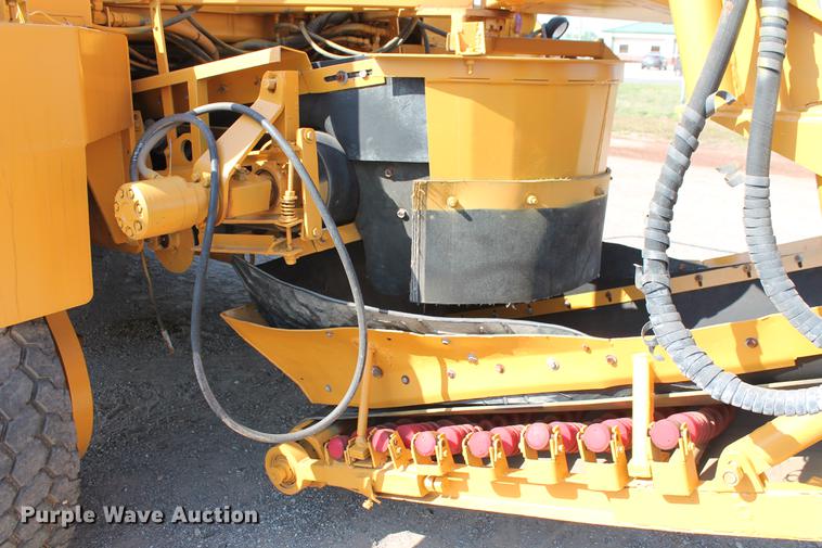 image for item DB5207 1999 CMI MTP4004CP concrete placer