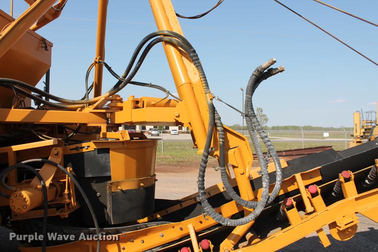 image for item DB5207 1999 CMI MTP4004CP concrete placer