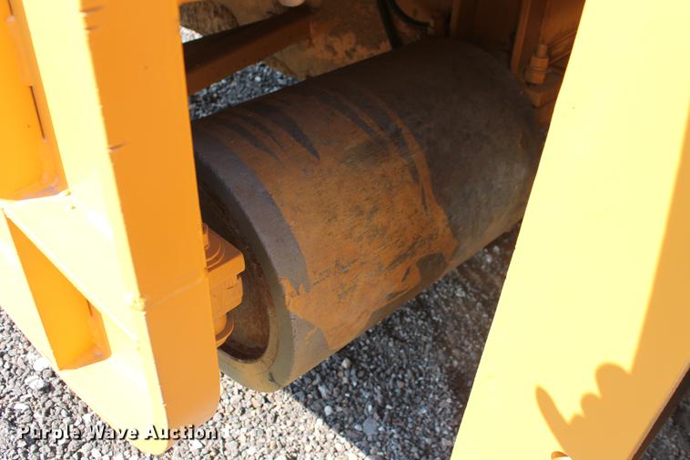 image for item DB5207 1999 CMI MTP4004CP concrete placer