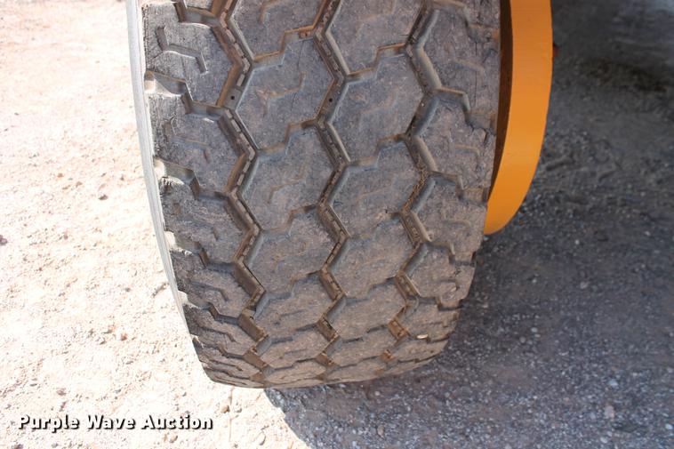 image for item DB5207 1999 CMI MTP4004CP concrete placer