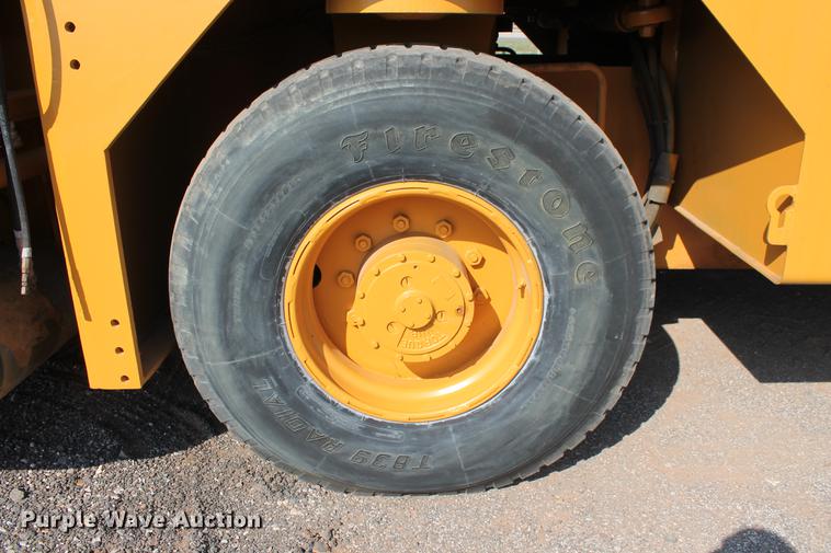 image for item DB5207 1999 CMI MTP4004CP concrete placer