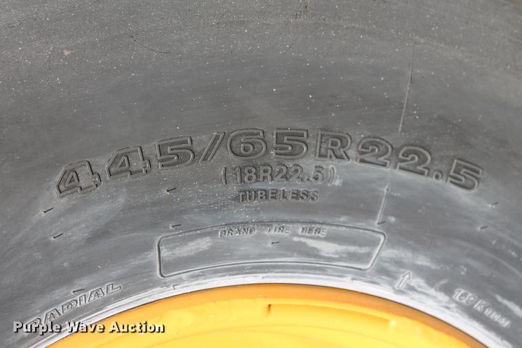 image for item DB5207 1999 CMI MTP4004CP concrete placer