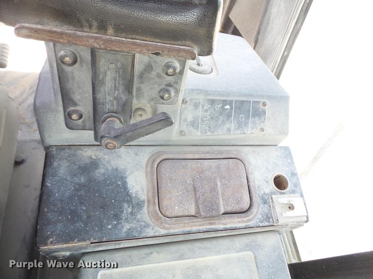 image for item DB6143 2000 Caterpillar 962G wheel loader