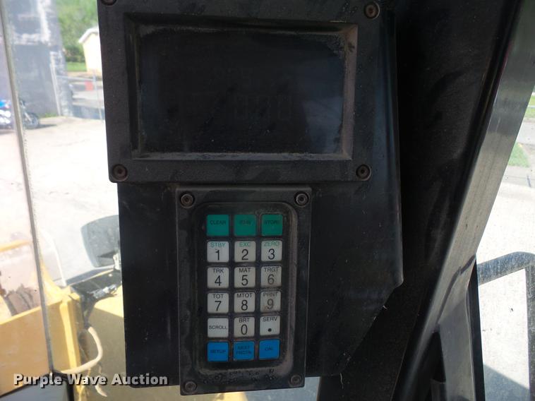 image for item DB6143 2000 Caterpillar 962G wheel loader