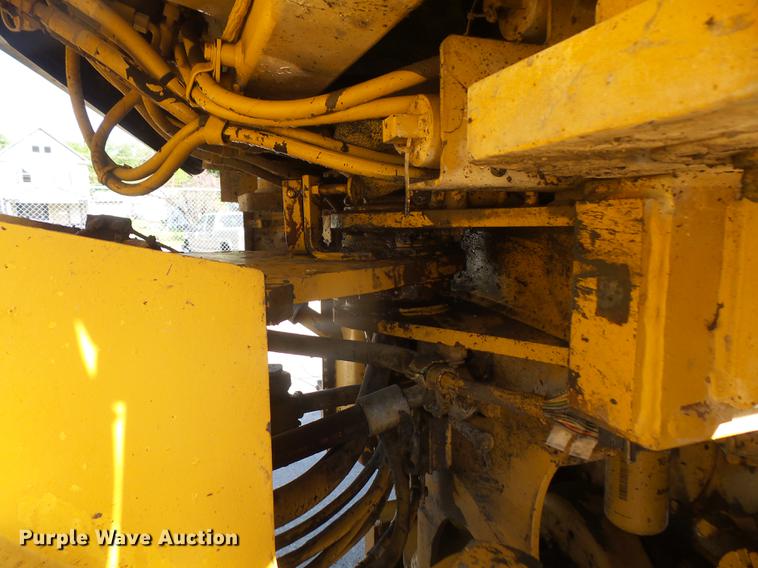 image for item DB6143 2000 Caterpillar 962G wheel loader