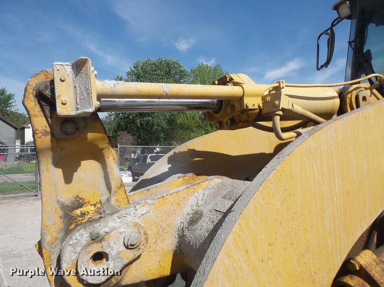 image for item DB6143 2000 Caterpillar 962G wheel loader