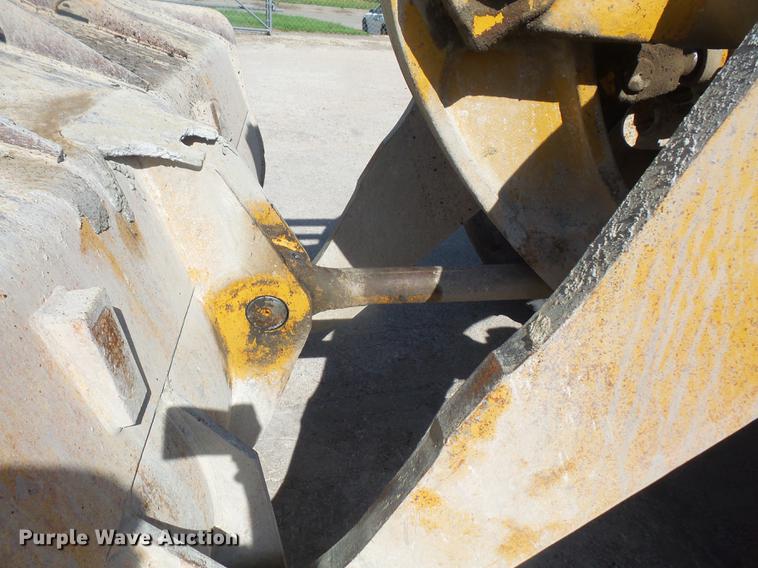image for item DB6143 2000 Caterpillar 962G wheel loader