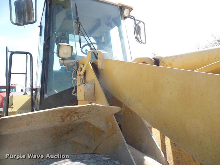 image for item DB6143 2000 Caterpillar 962G wheel loader