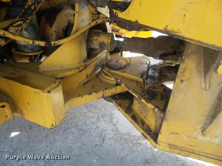 image for item DB6143 2000 Caterpillar 962G wheel loader